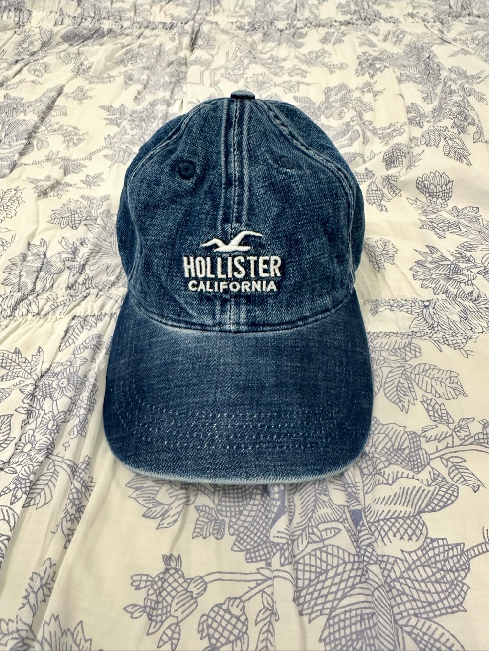 Hollister Washed Denim Logo Cap - Navy